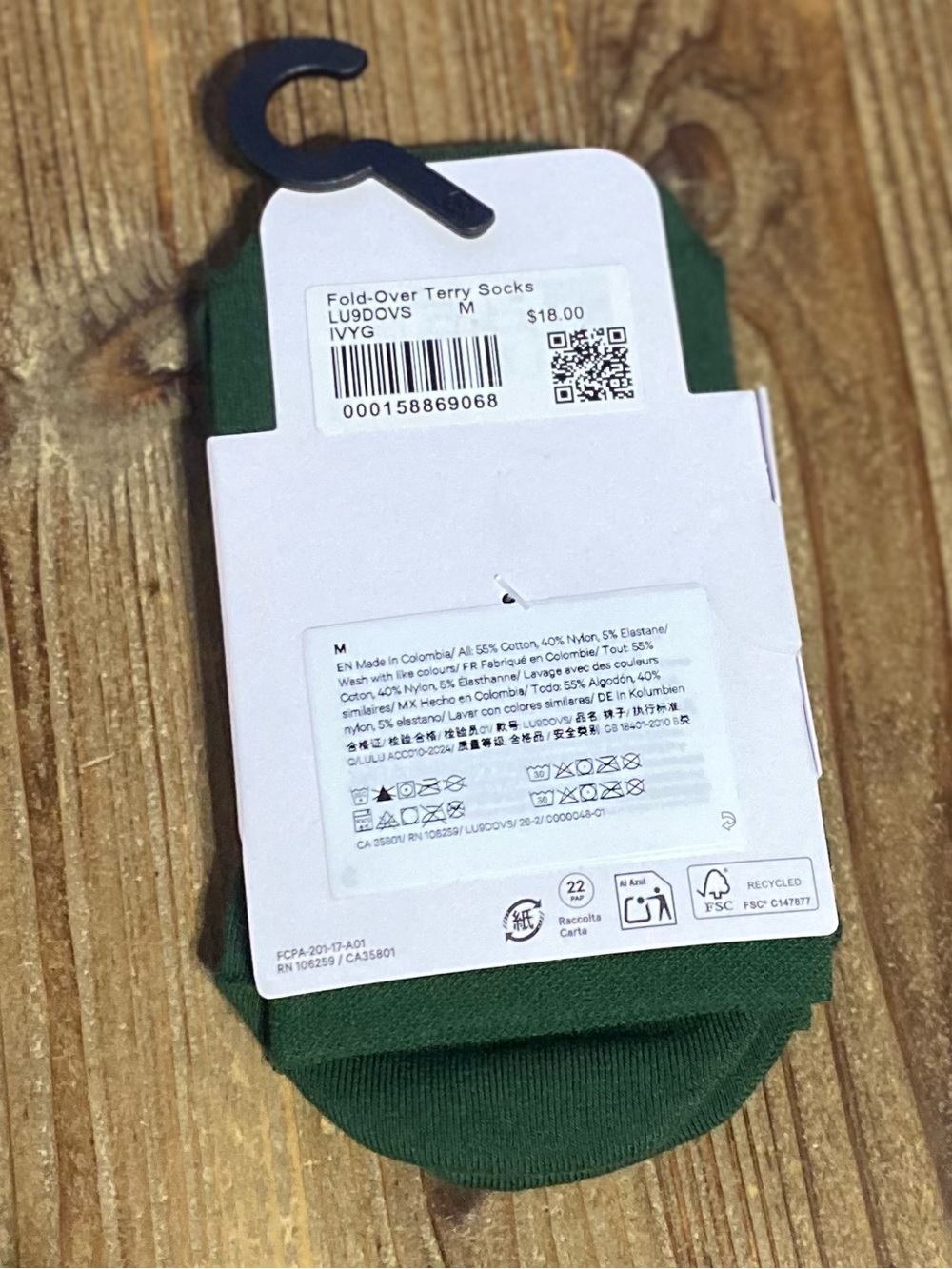 lululemon athletica Quarter-Length Fold-Over Terry Socks in Deep Green - Picture 2 of 2